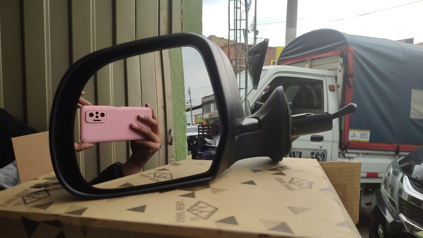Retrovisor Renault Duster-Oroch 2010 — - 